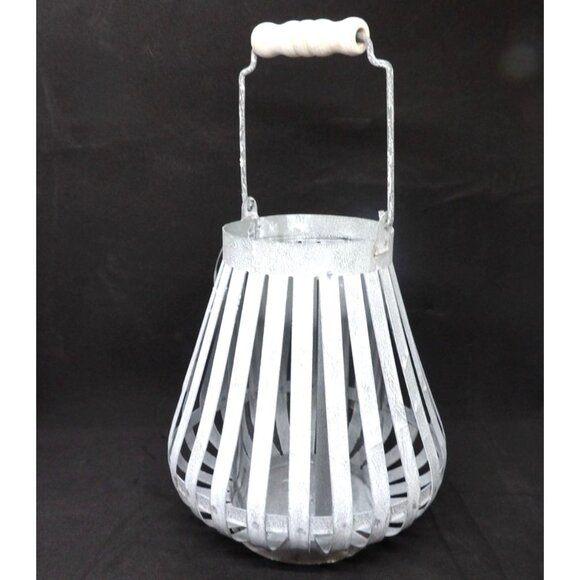 Metal Luminare Pyramid Shape Tea Light or Candle 6.5 in. White Washed NEW - Picture 2 of 5